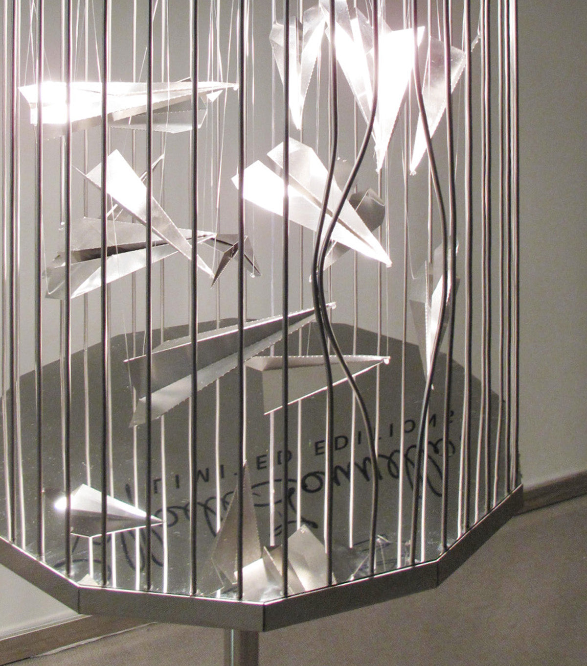 Airplane Shambles | Floor lamp